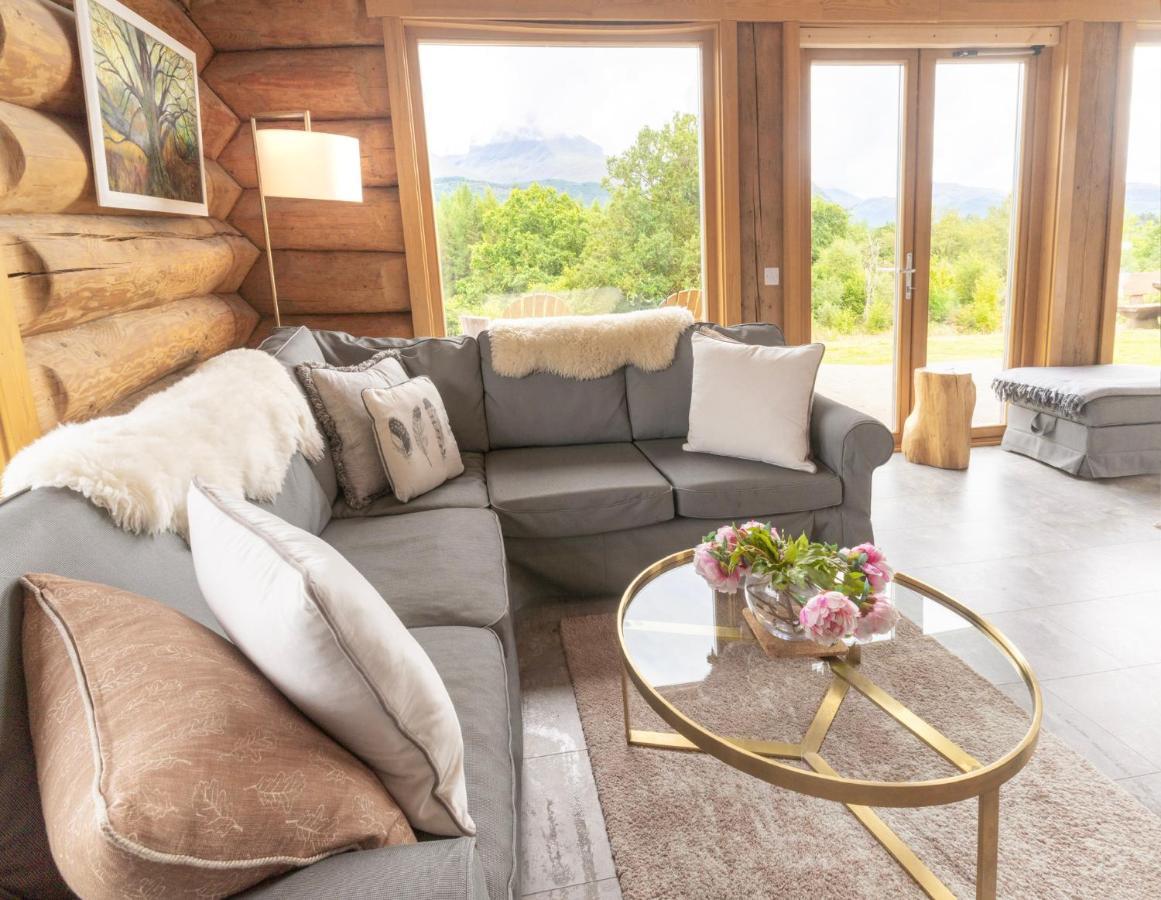 Wild Nurture Eco Luxury Offgrid Log Cabin Fort William Extérieur photo